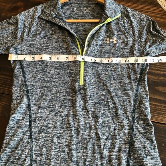 Under Armour 1/2 Zip Jacket Womens Athletic Heat Gear Pullover Lightweight - Picture 4 of 9